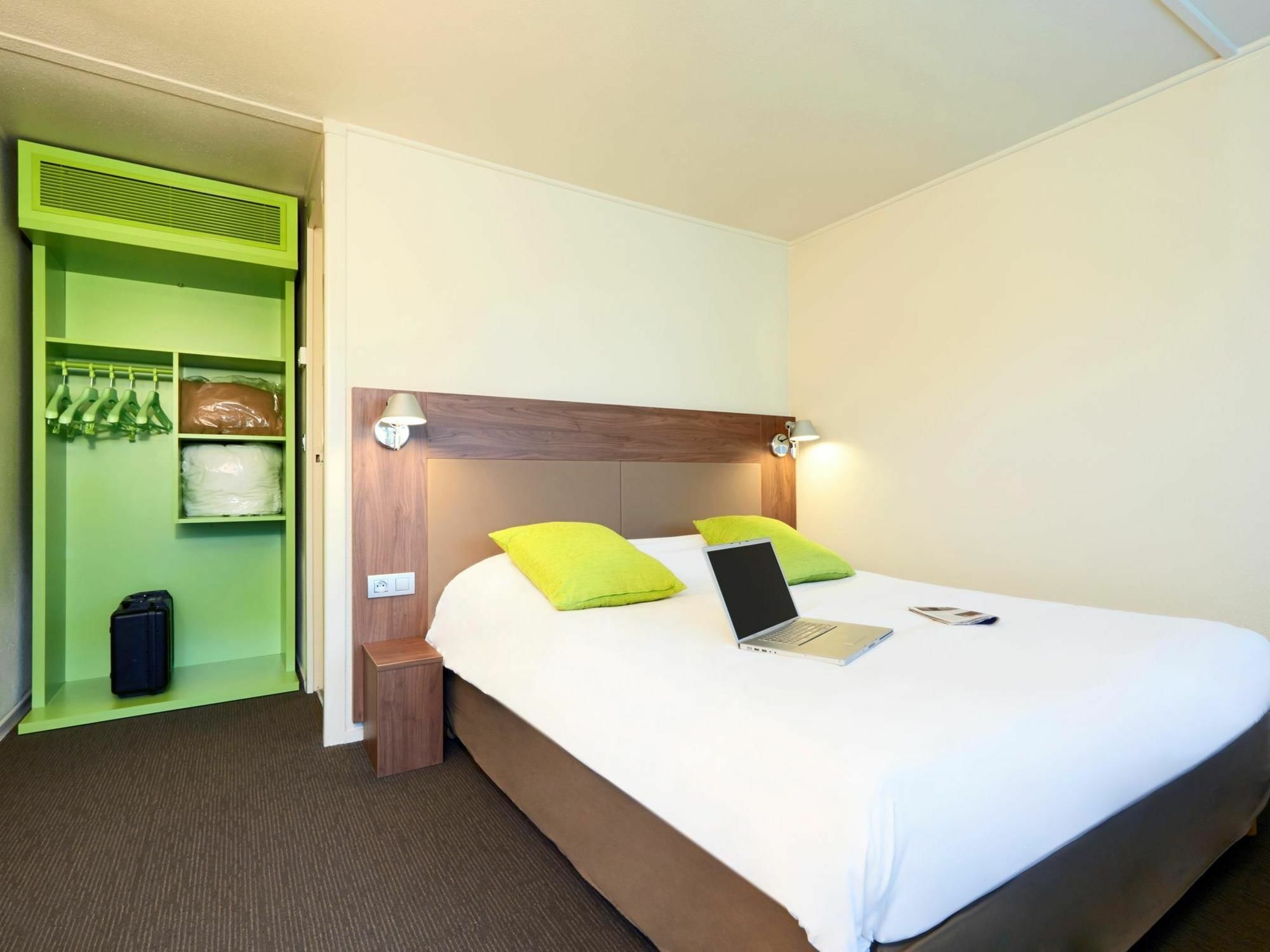 Campanile Nantes ~ Reze Aeroport Otel Dış mekan fotoğraf